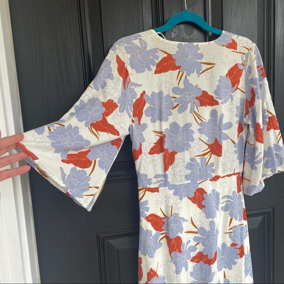 l*space Maxi Wrap Tie Dress with Cutout - Picture 10 of 11